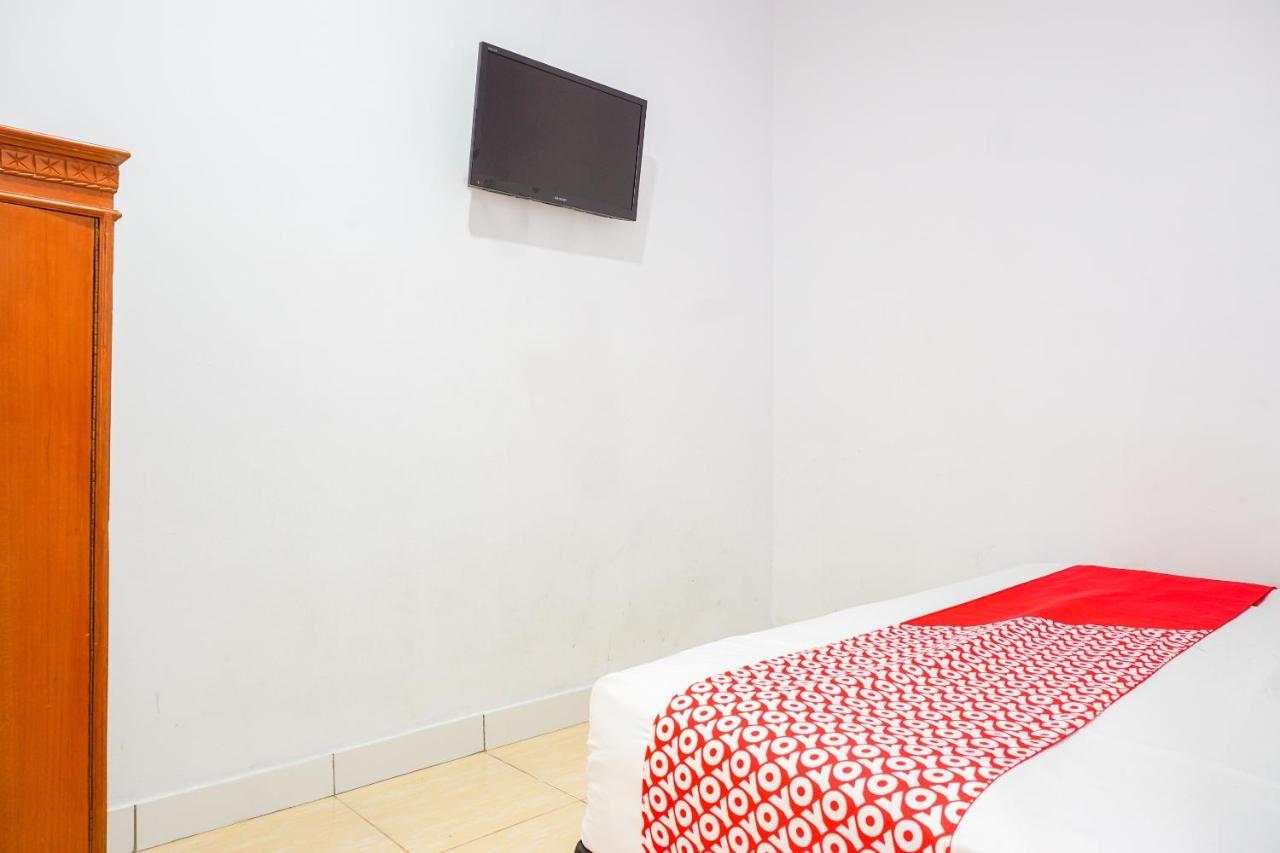 Oyo 569 Cigadung Guest House Syariah Бандунг Екстериор снимка