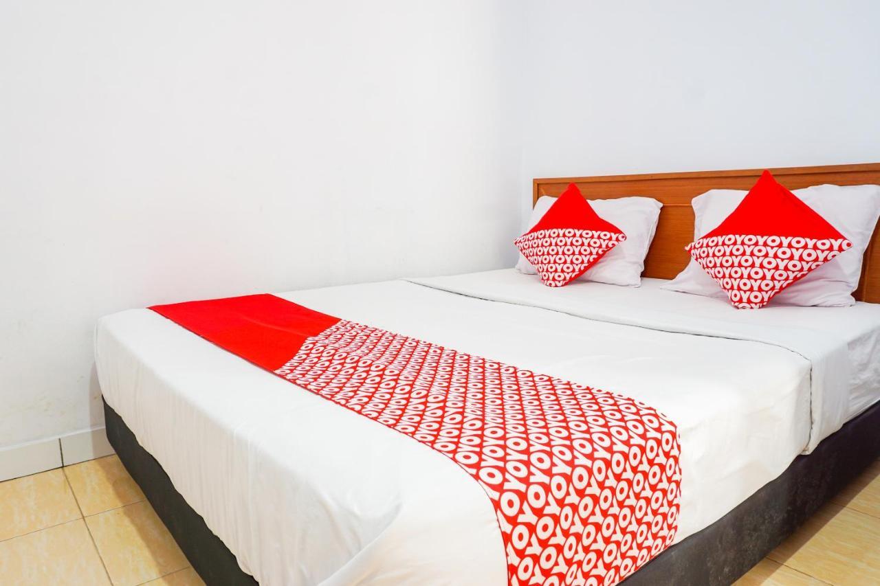 Oyo 569 Cigadung Guest House Syariah Бандунг Екстериор снимка